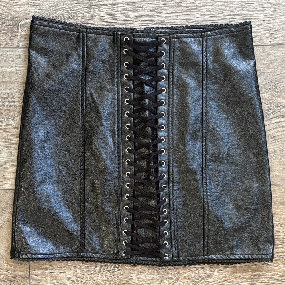 Forever 21 Black Faux Patent Leather Lace-Up Front High Waisted Mini Skirt